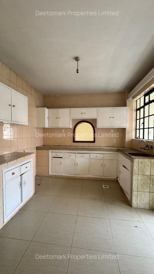 3 Bed Apartment with En Suite at Langata - 8