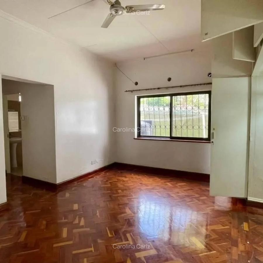 4 Bed House with En Suite at Spring Valley - 13