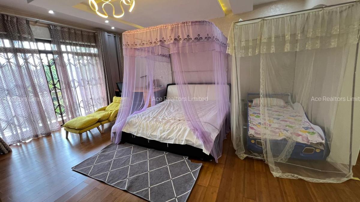 5 Bed Villa with En Suite at Near Braeburn School - 15