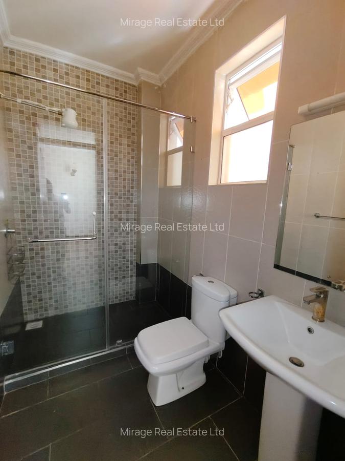3 Bed Apartment with En Suite in Riverside - 8