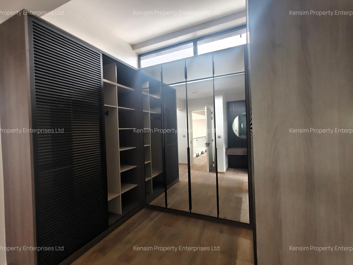 5 Bed Townhouse with En Suite in Runda - 14