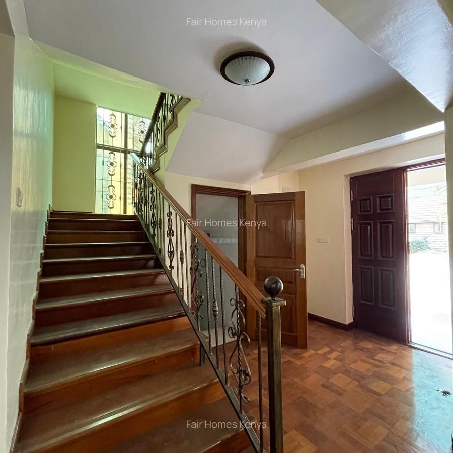 5 Bed Townhouse with En Suite at Othaya Road - 12