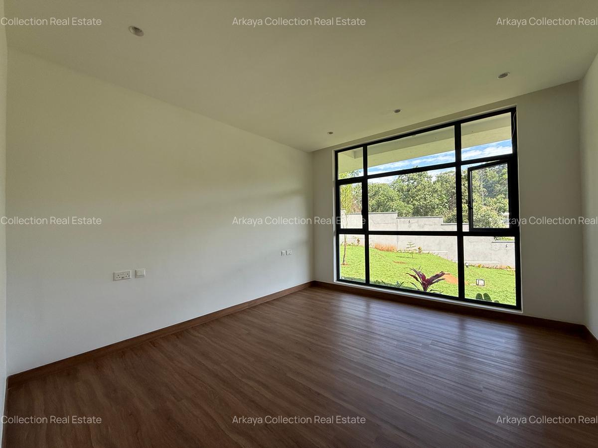 5 Bed House with En Suite in Nyari - 6
