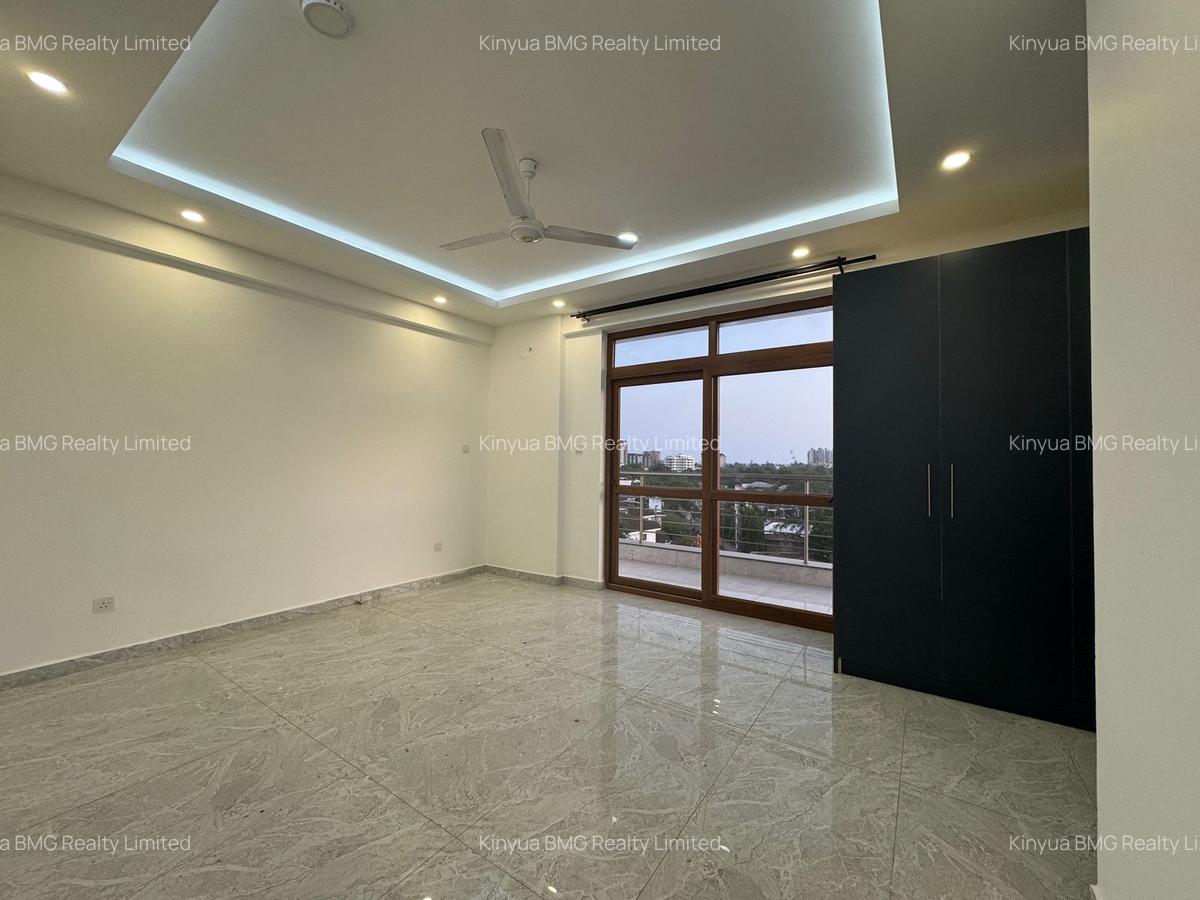 3 Bed Apartment with En Suite in Nyali Area - 1