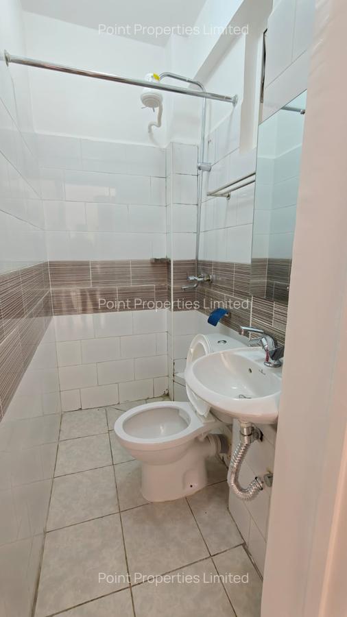 1 Bed Apartment with Swimming Pool in Thindigua - 7