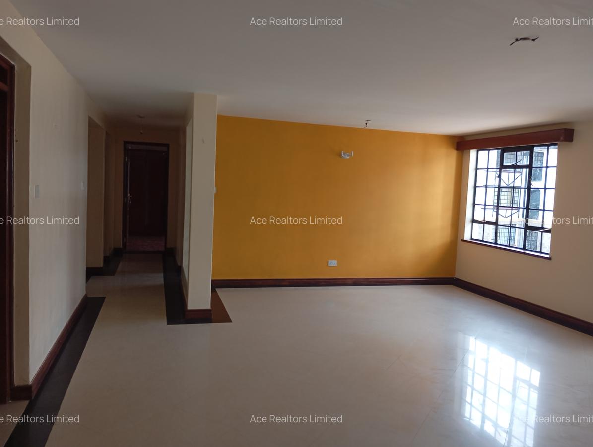 3 Bed Apartment with En Suite at Valley Arcade - 2