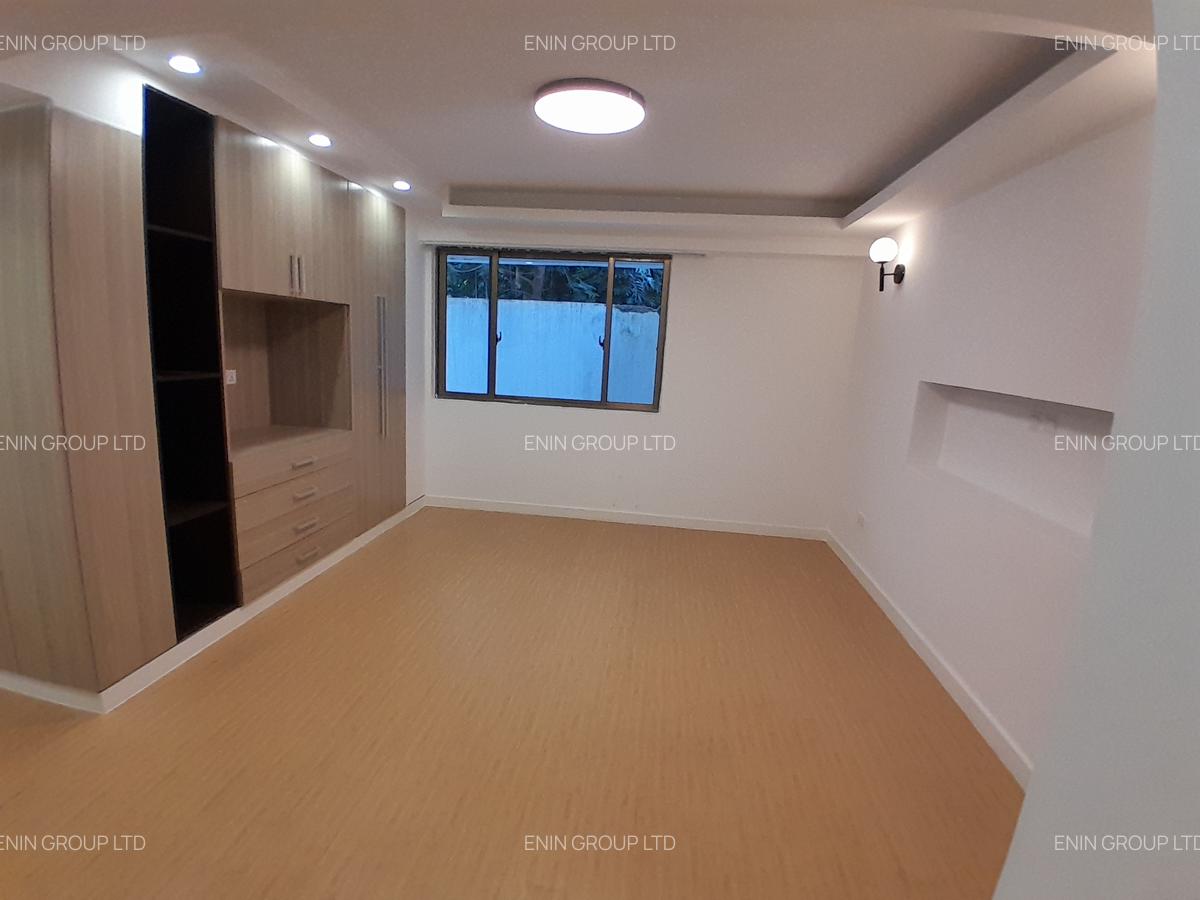 3 Bed Apartment with En Suite in Lavington - 7