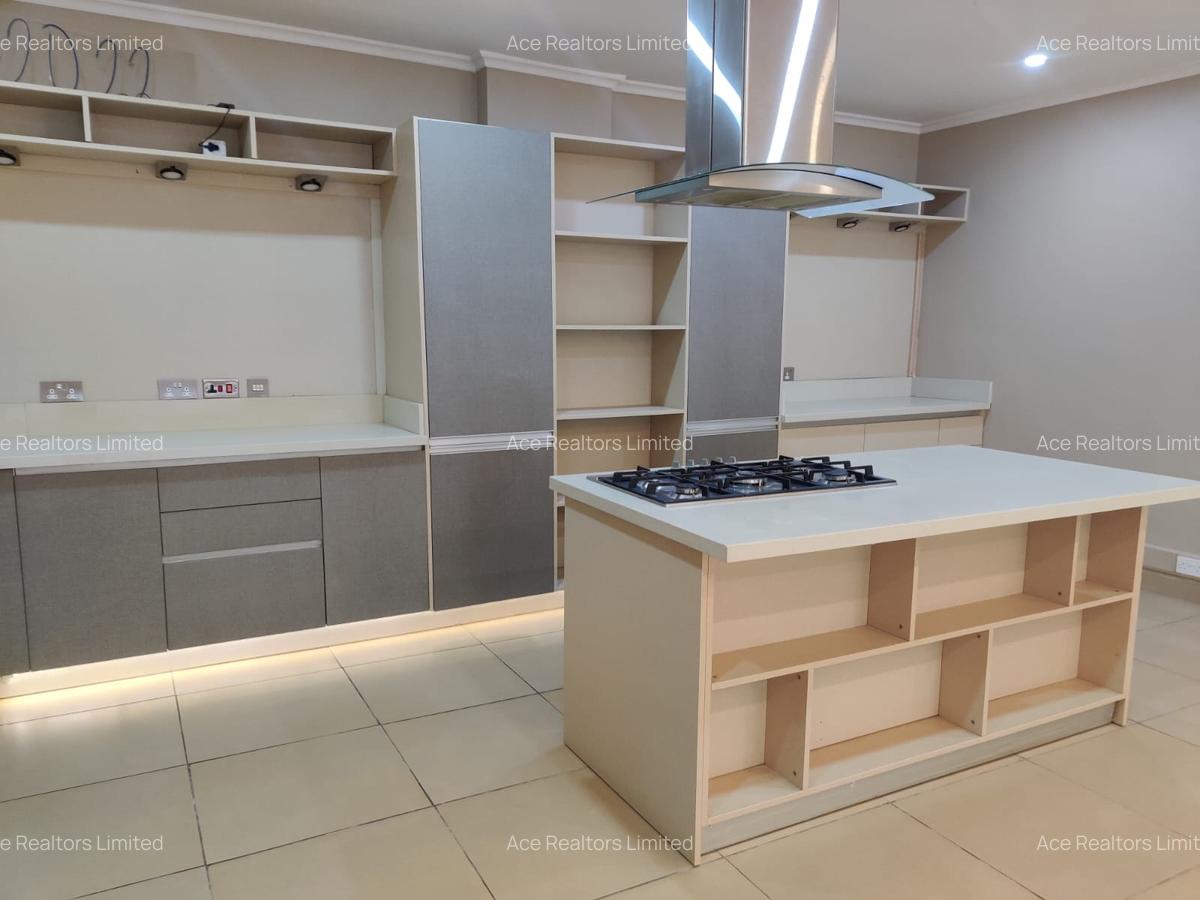 2 Bed Apartment with En Suite at Peponi Road - 17
