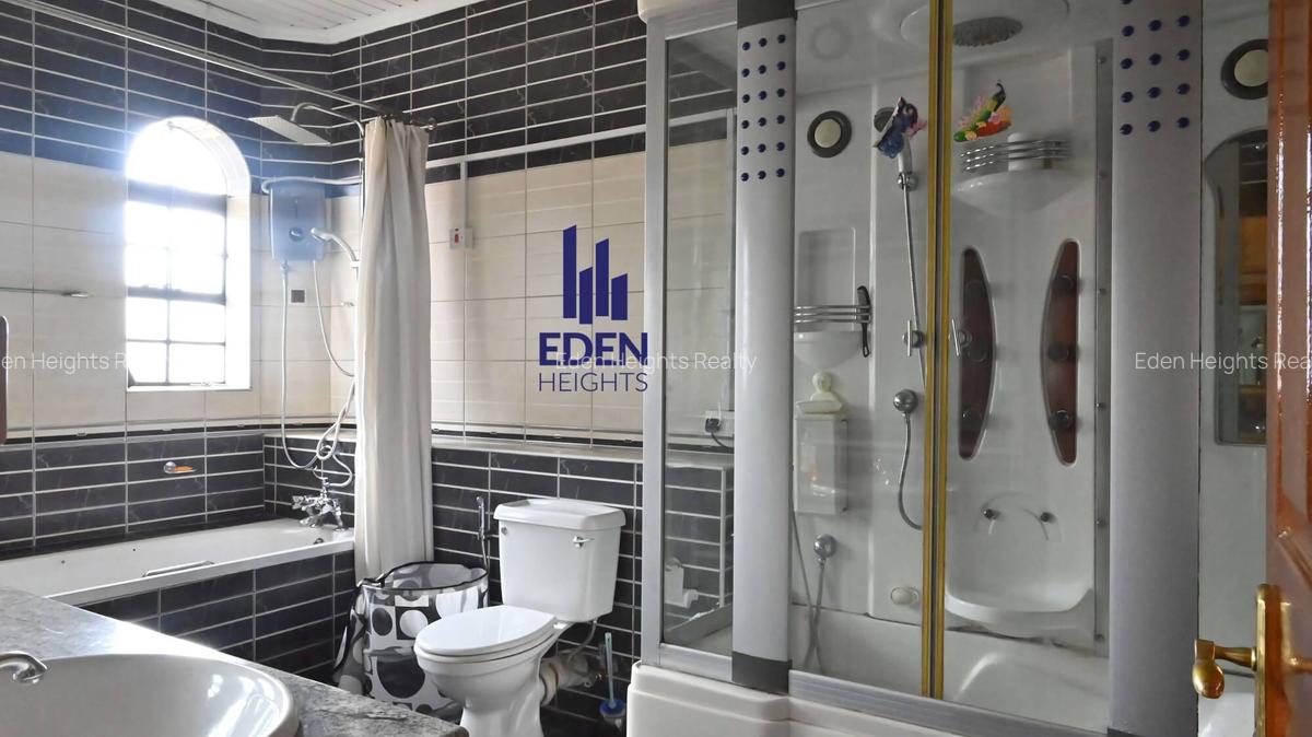 5 Bed Townhouse with En Suite in General Mathenge - 19
