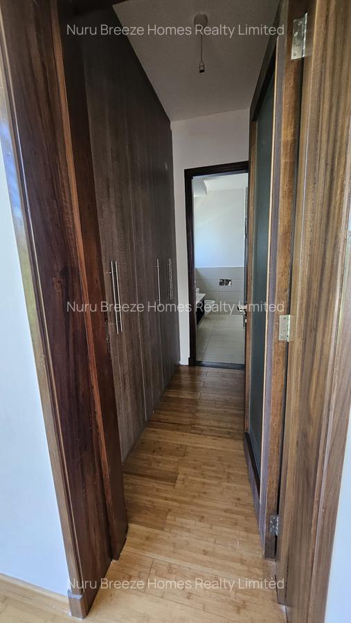 4 Bed Townhouse with En Suite in Ridgeways - 12