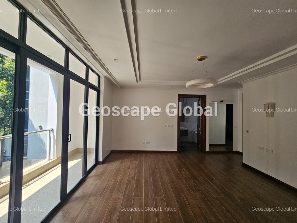 5 Bed Townhouse with En Suite in Lavington - 16