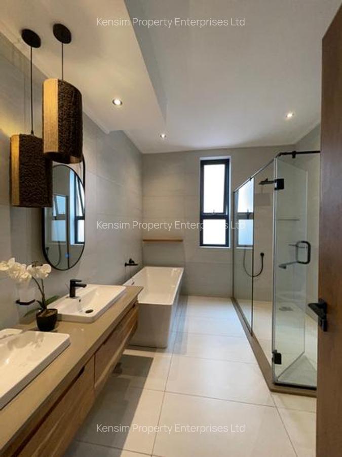 4 Bed Apartment with En Suite in Loresho - 4