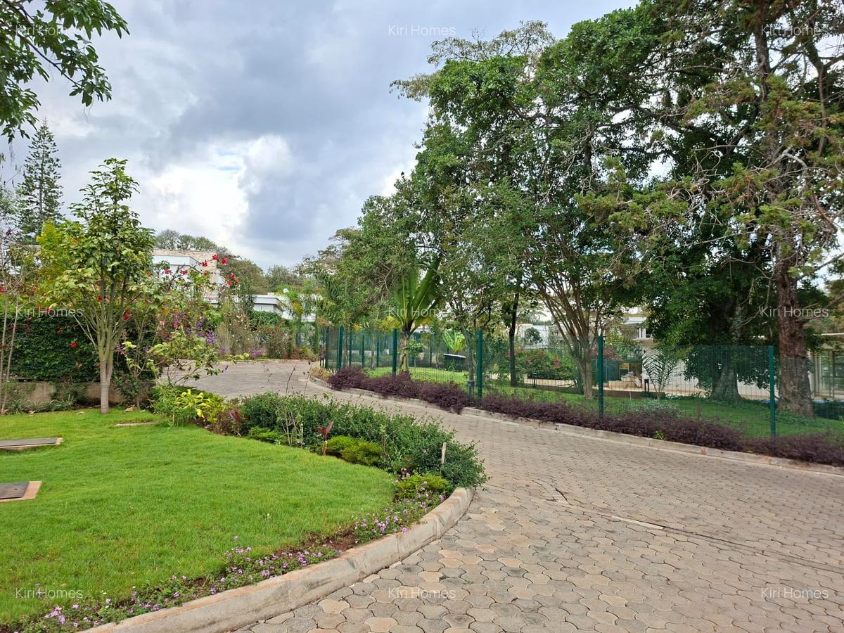5 Bed Townhouse with En Suite in Karen - 4
