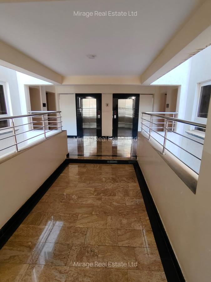 3 Bed Apartment with En Suite in Riverside - 2