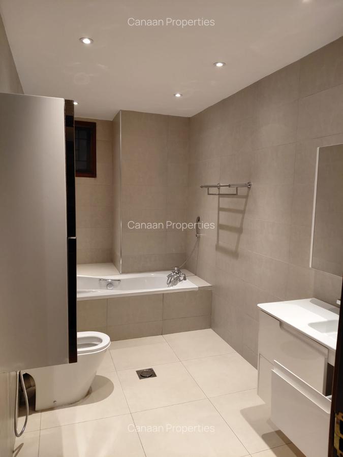 Serviced 3 Bed Apartment with En Suite in Riverside - 4