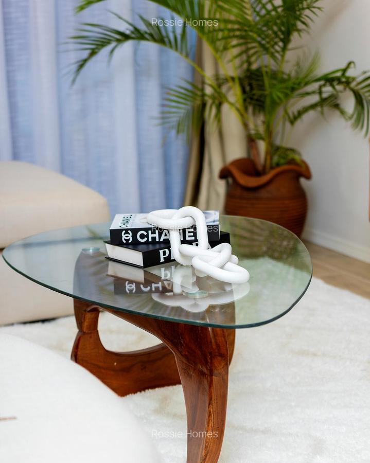 Serviced 1 Bed Apartment with En Suite in Lavington - 4