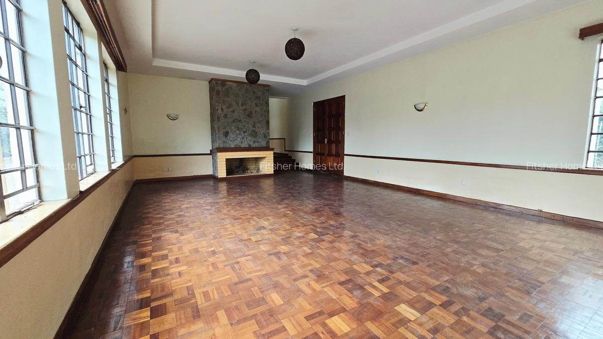 5 Bed House with En Suite in Runda - 6