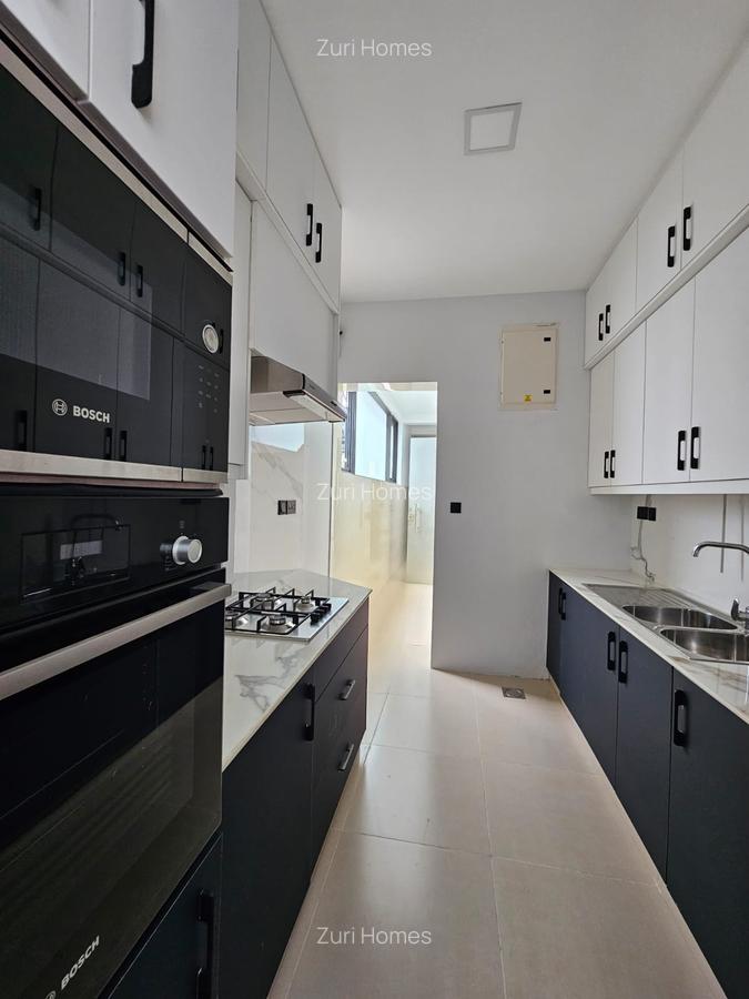 6 Bed Townhouse with En Suite in Lavington - 17