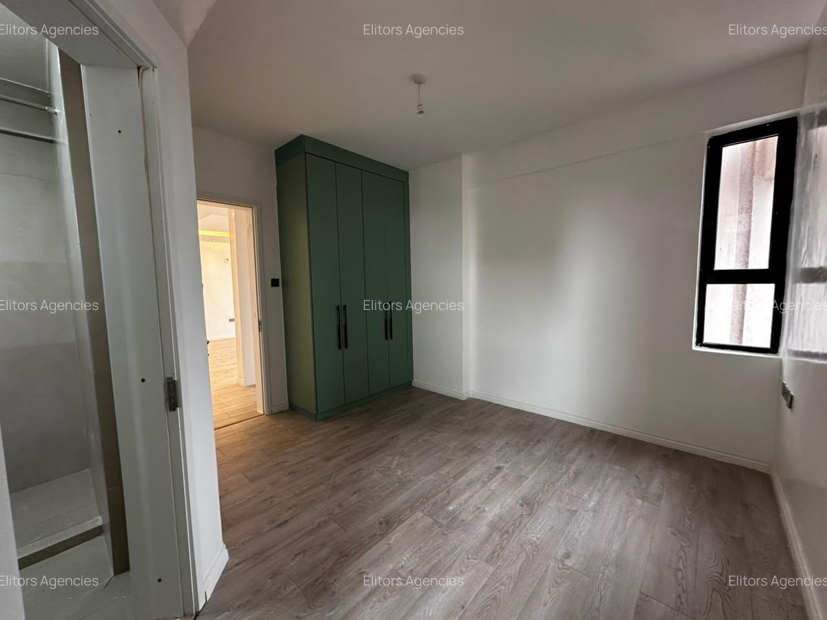 4 Bed Apartment with En Suite at 6Th Parklands Avenue - 13