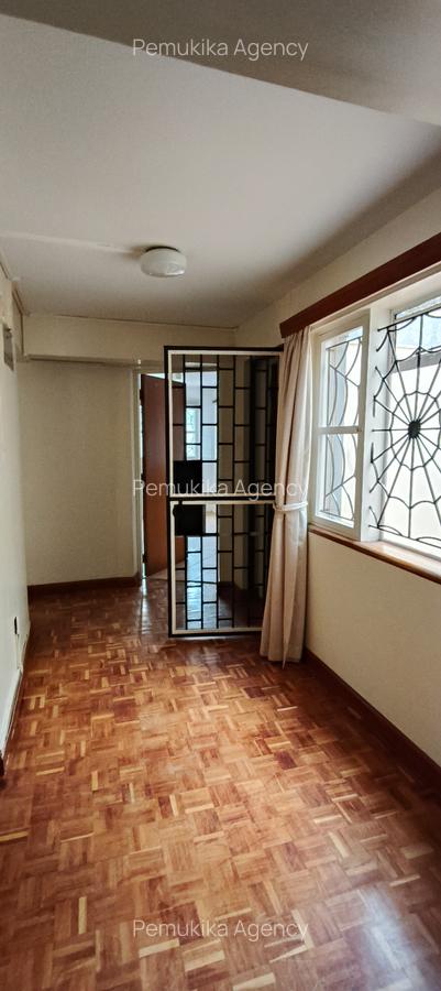 5 Bed House with En Suite at Redhill Road - 3