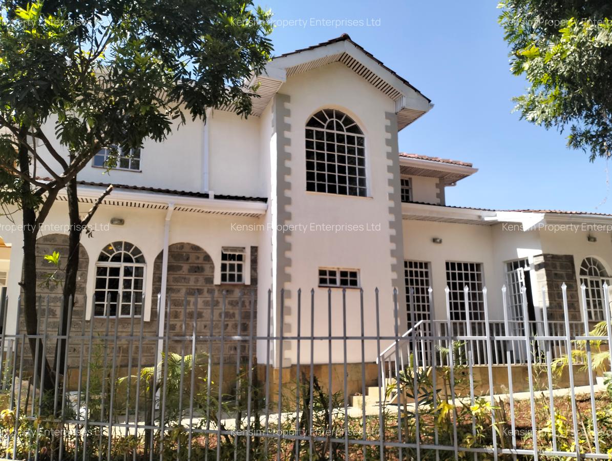 4 Bed Townhouse with En Suite in Lavington - 1