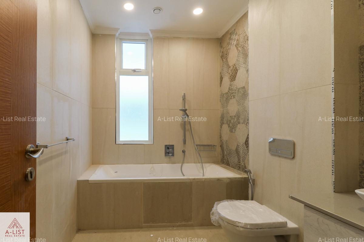 3 Bed Apartment with En Suite at City Park Drive - 10