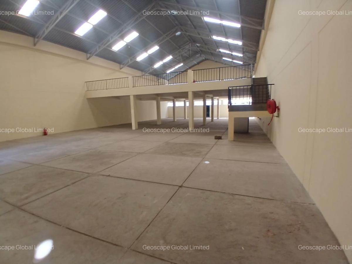 11,497 ft² Warehouse with Fibre Internet in Industrial Area - 1