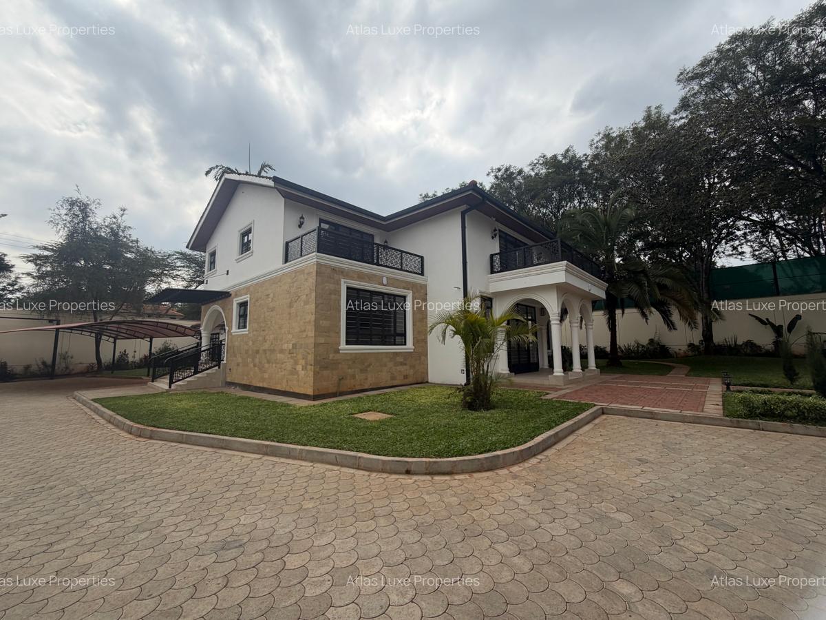 5 Bed House with En Suite at Old Runda - 14