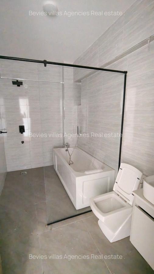 4 Bed Apartment with En Suite at Parklands - 5