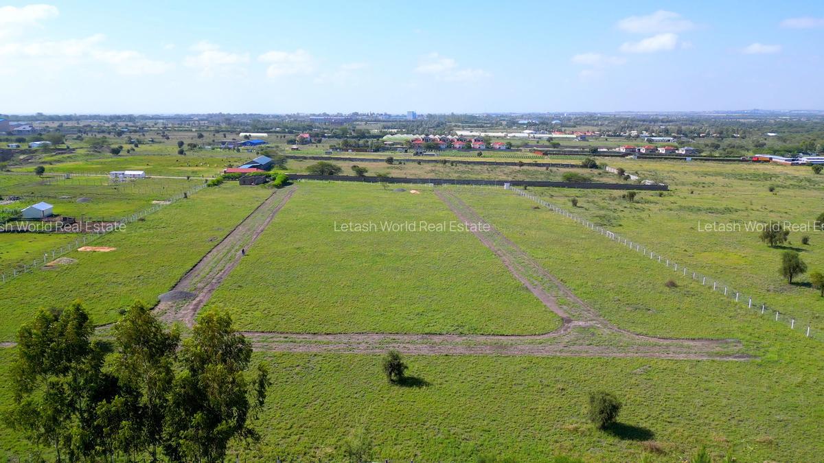 Land in Kitengela - 2