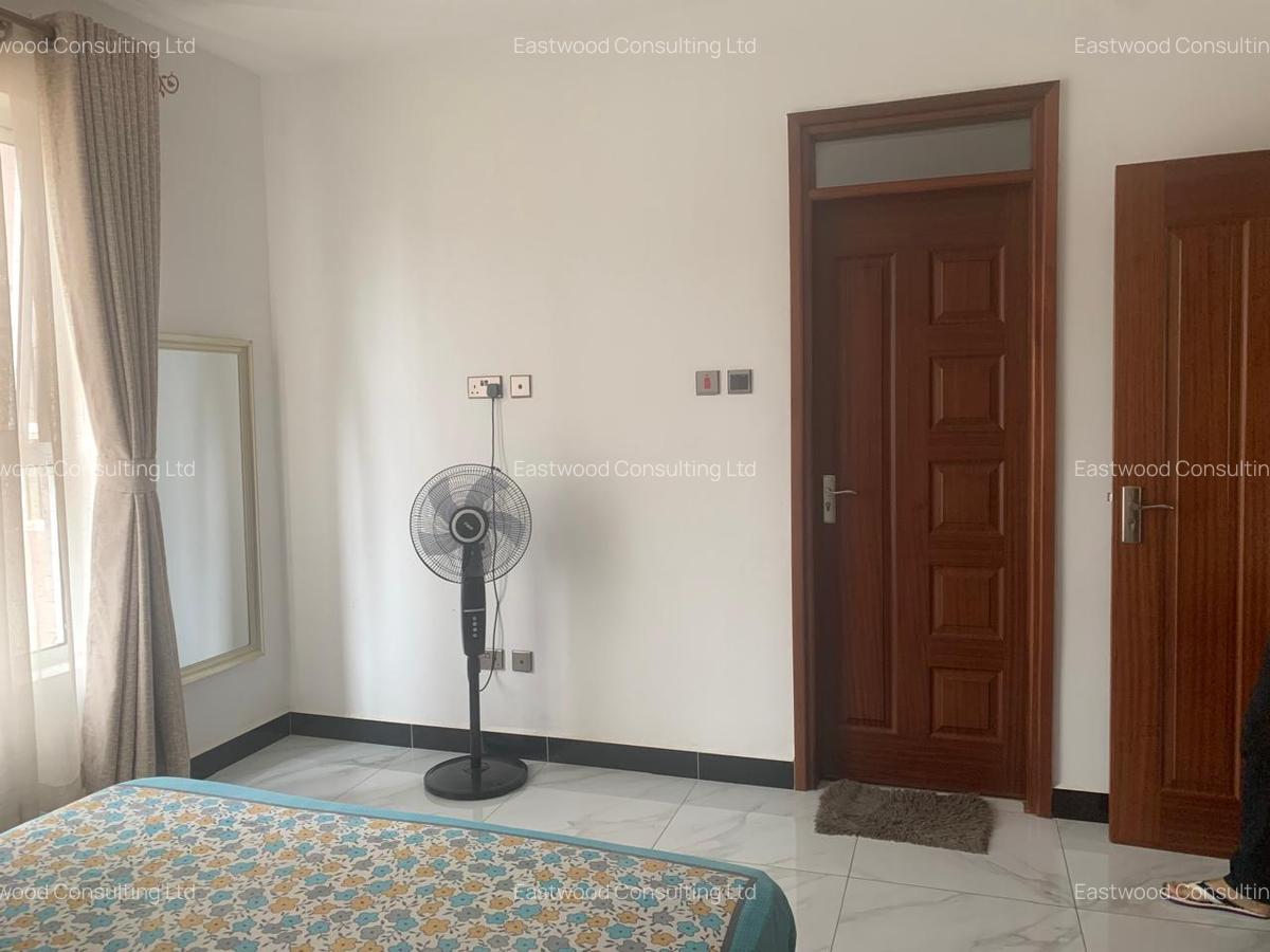 3 Bed Apartment with En Suite in Parklands - 9
