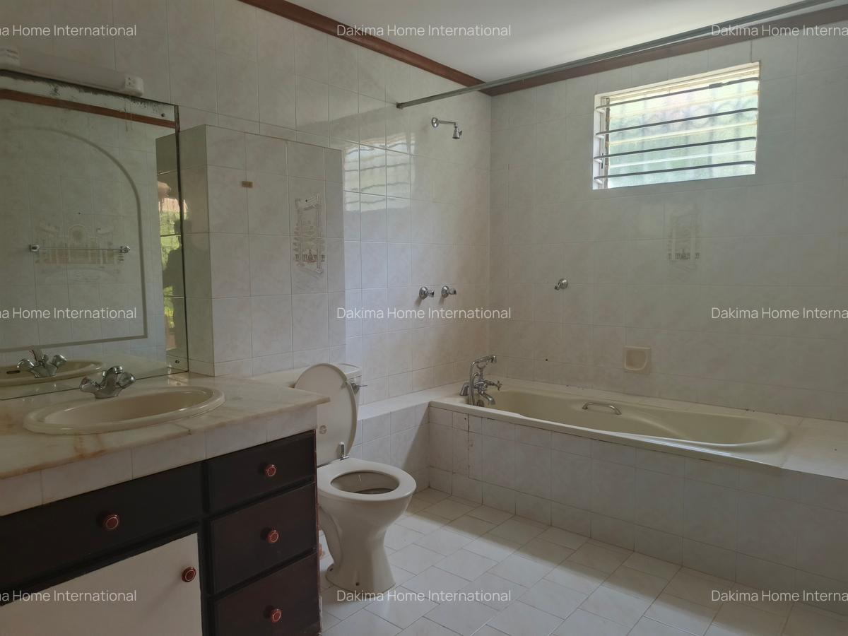 5 Bed House with En Suite in Gigiri - 7