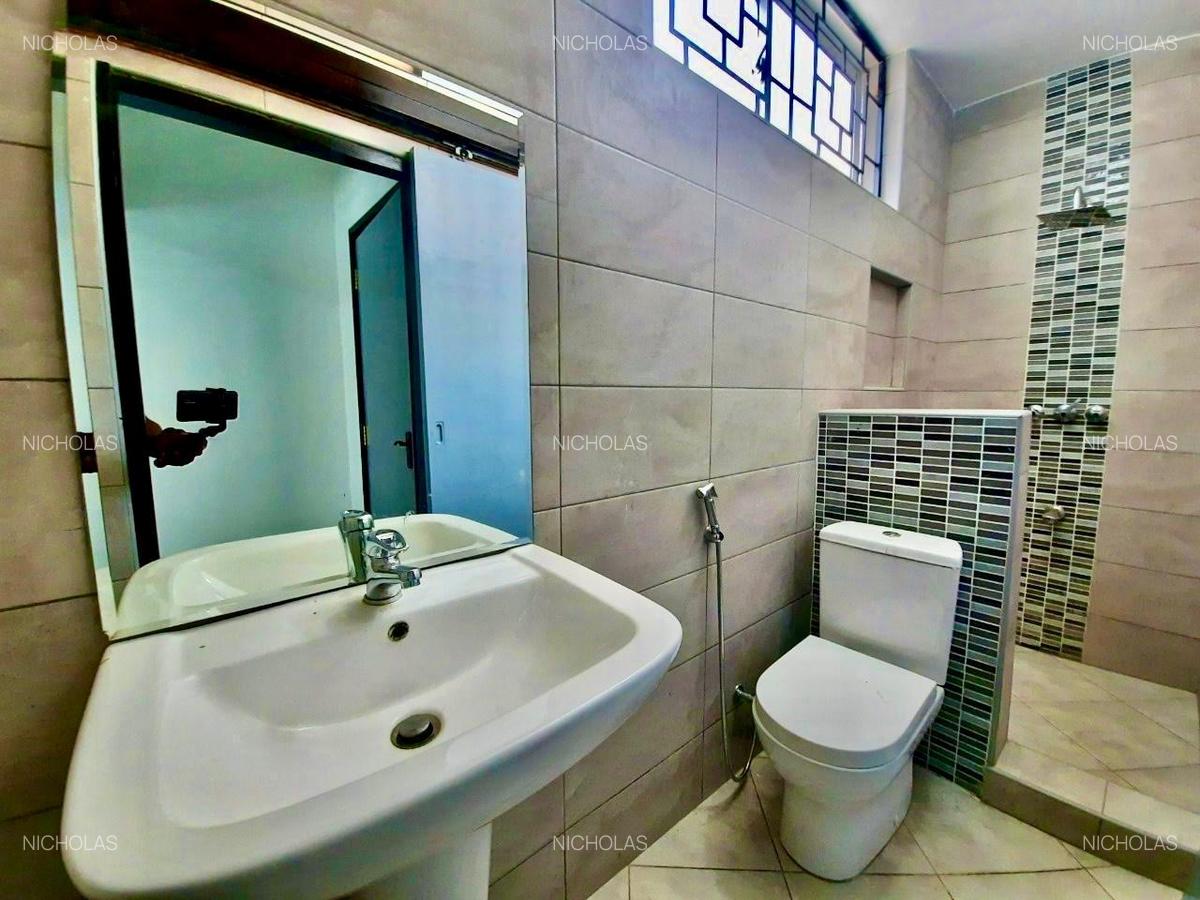 4 Bed Villa with En Suite at Twiga Road - 13