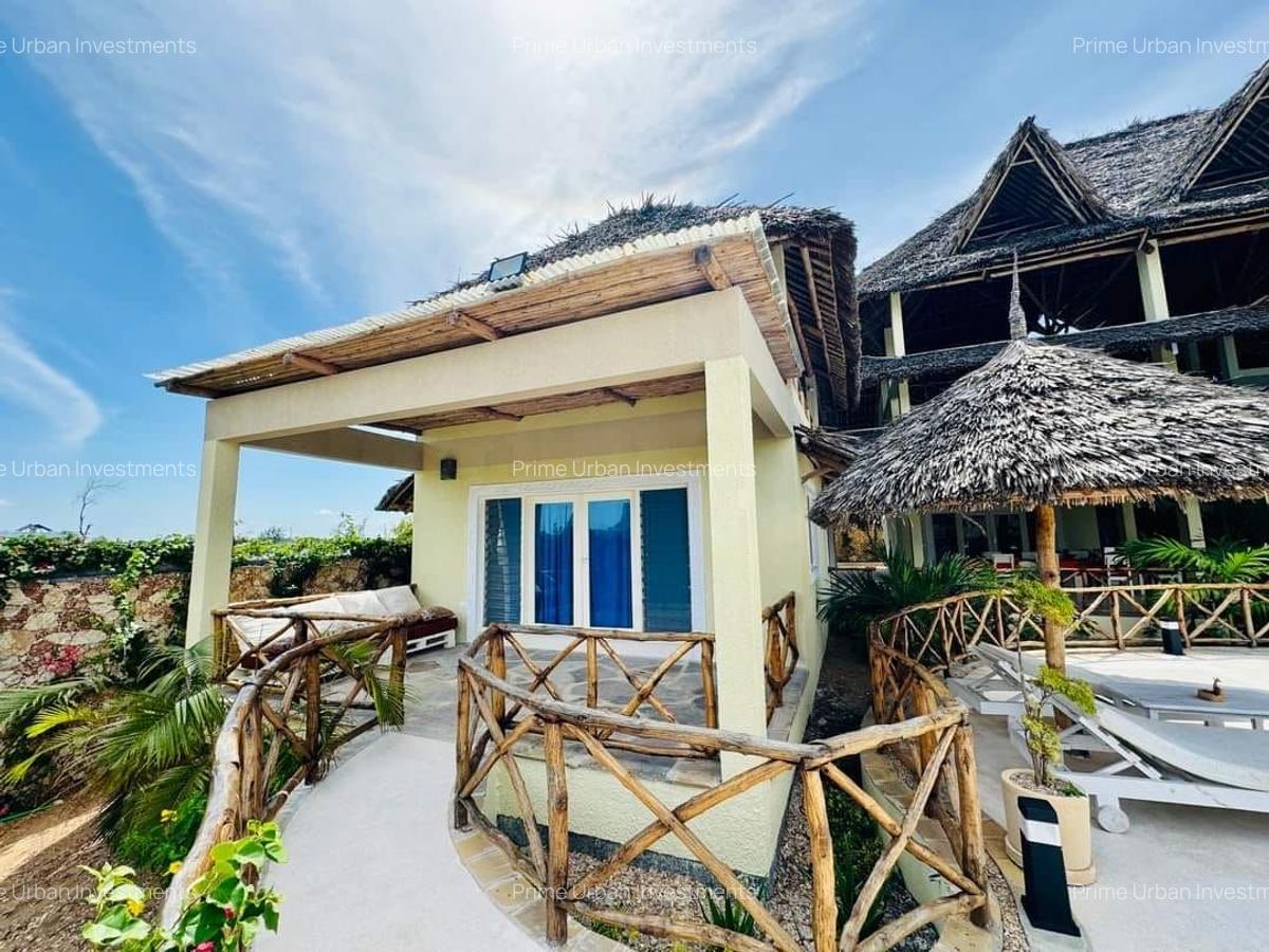 8 Bed House with En Suite in Watamu - 18
