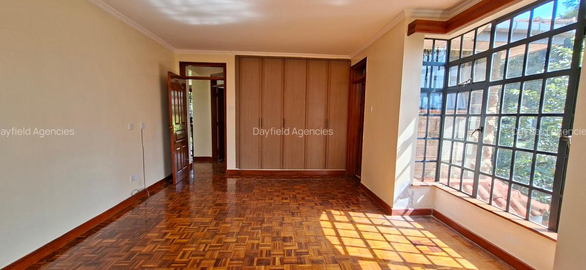 4 Bed House with En Suite at Off Redhill Road - 5