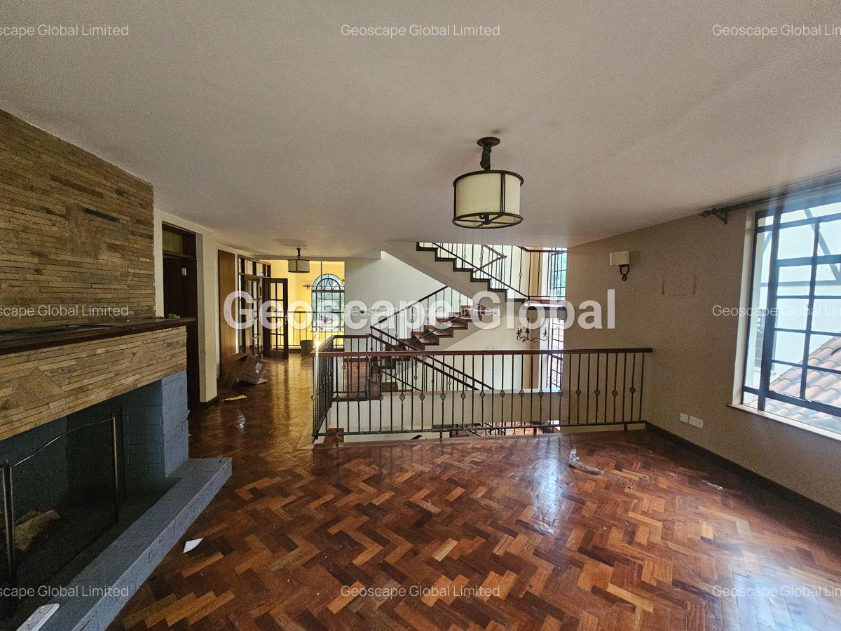 5 Bed Townhouse with En Suite in Lavington - 5