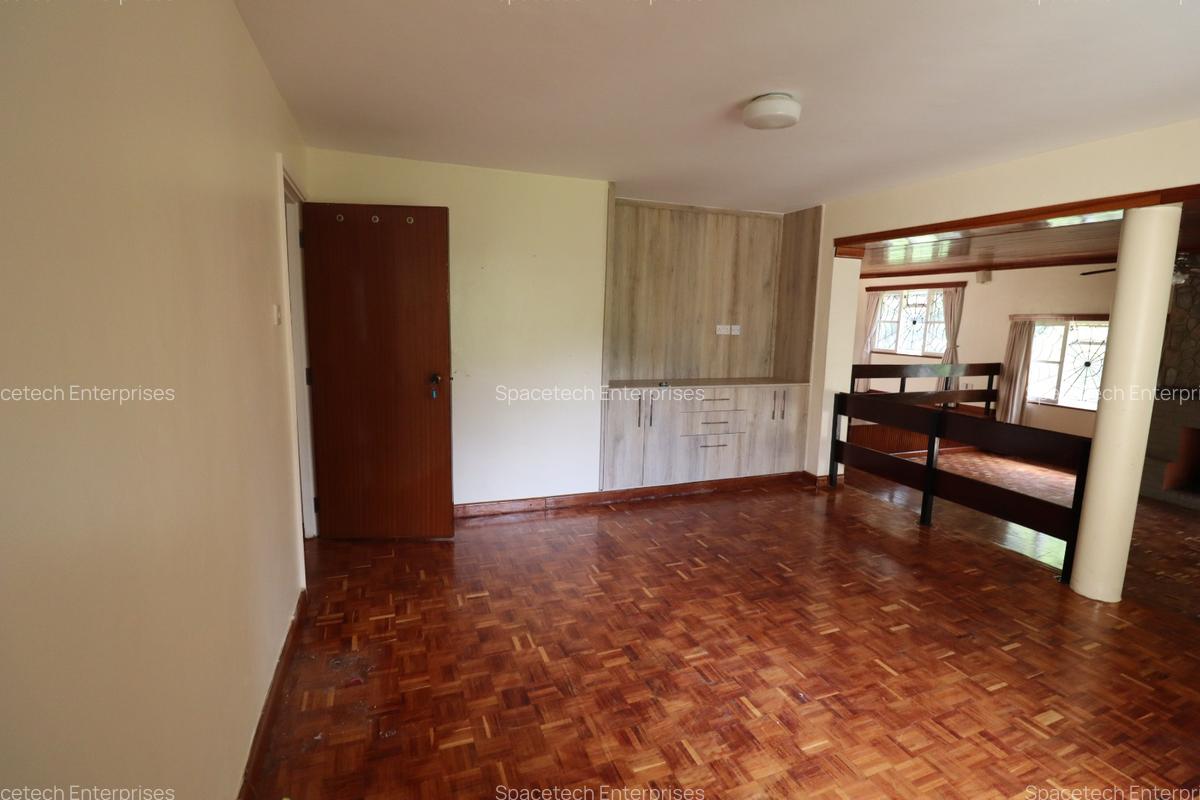5 Bed House with Staff Quarters in Nyari - 5