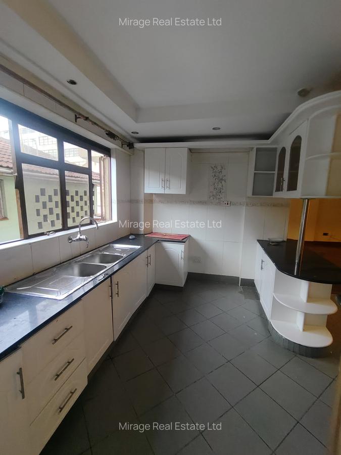 3 Bed Apartment with En Suite in Westlands Area - 16
