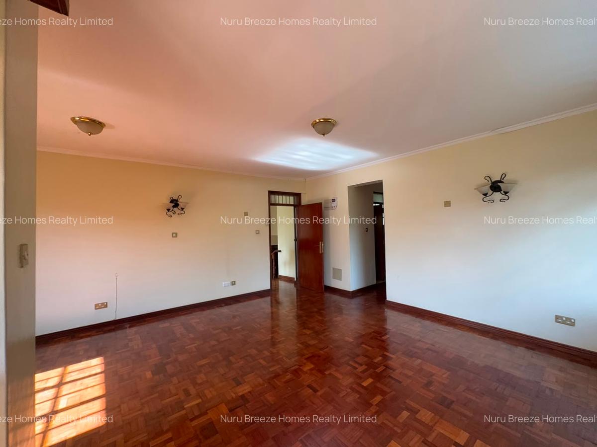 4 Bed Townhouse with En Suite in Kitisuru - 13