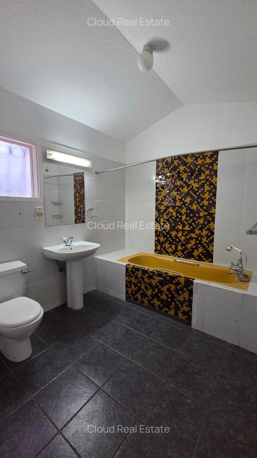 4 Bed Townhouse with Staff Quarters in Kitisuru - 12