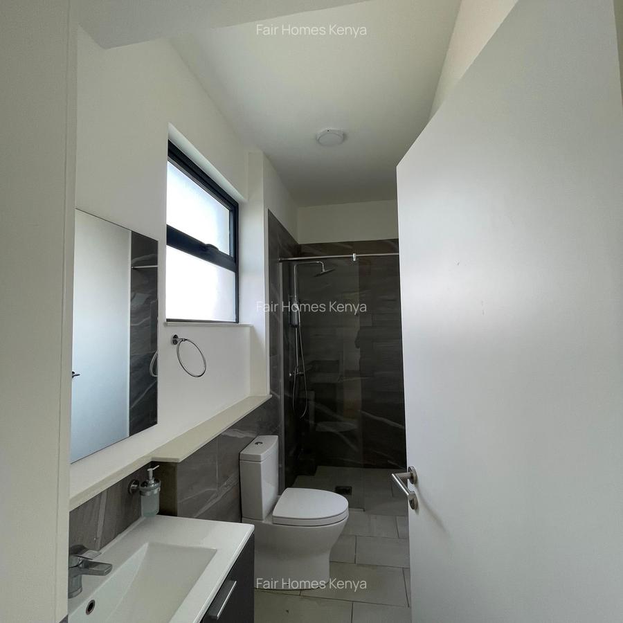 4 Bed Apartment with En Suite at Riverside Drive - 19