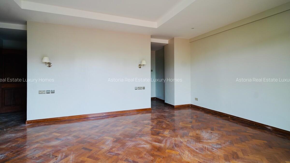 4 Bed Apartment with En Suite at 2026-535 - 6