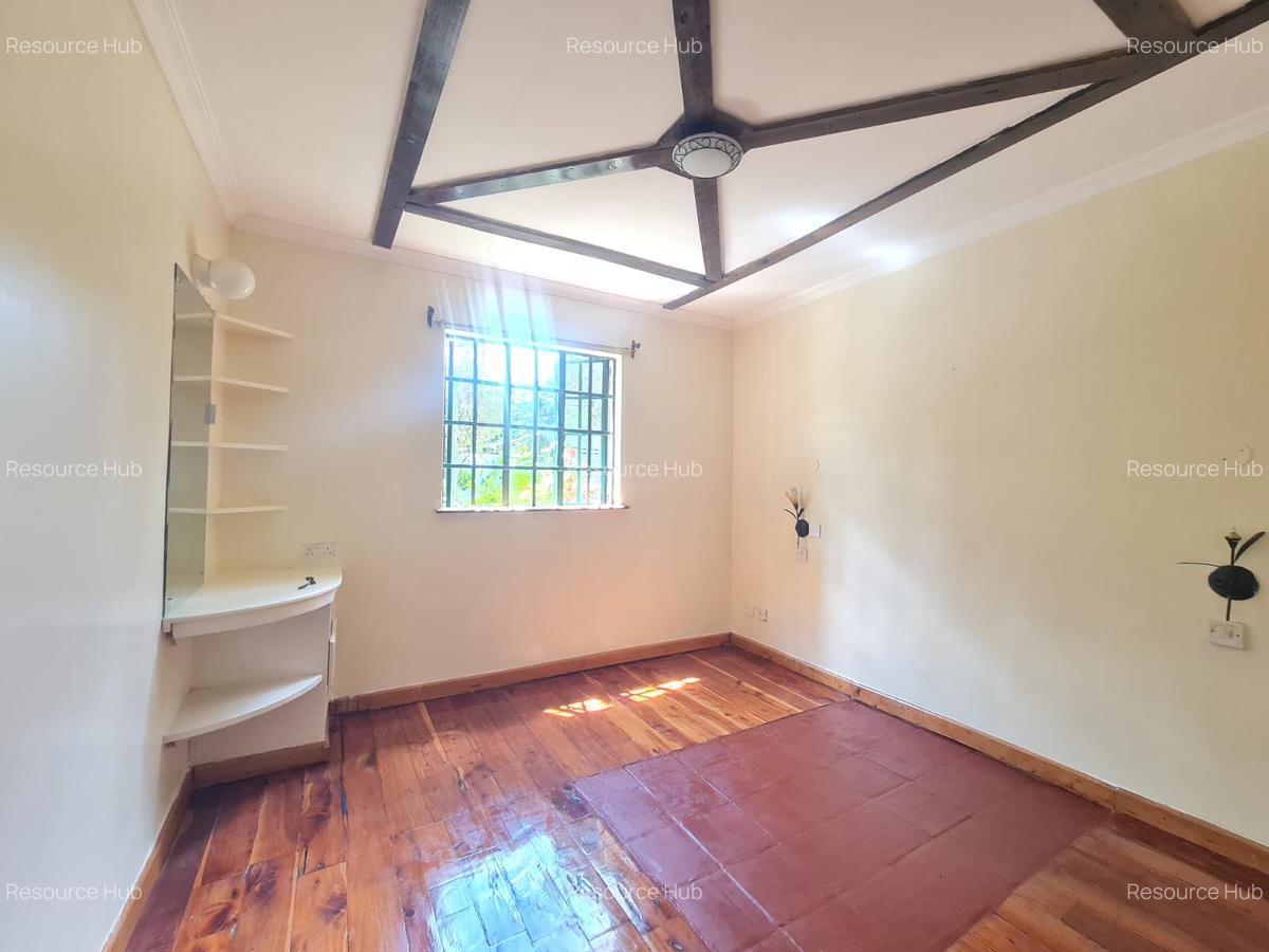 2 Bed House with Garden at Hardy Area - 12