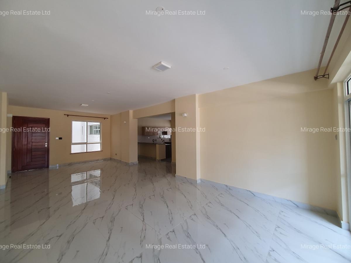 4 Bed Apartment with En Suite in Parklands - 7