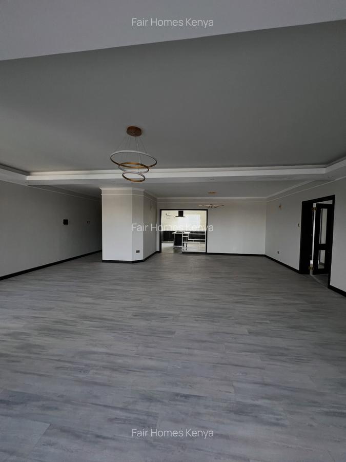 3 Bed Apartment with En Suite at Riverside Drive - 10