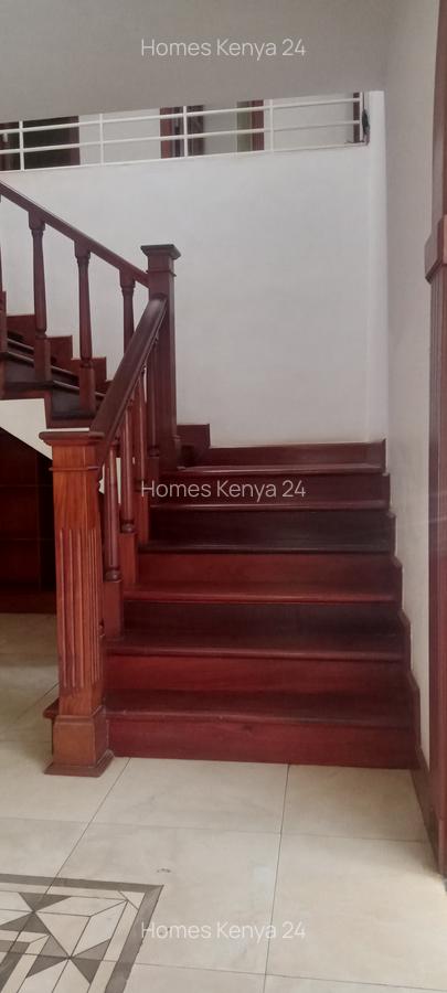 6 Bed House at Rosslyn Lone Tree - 13