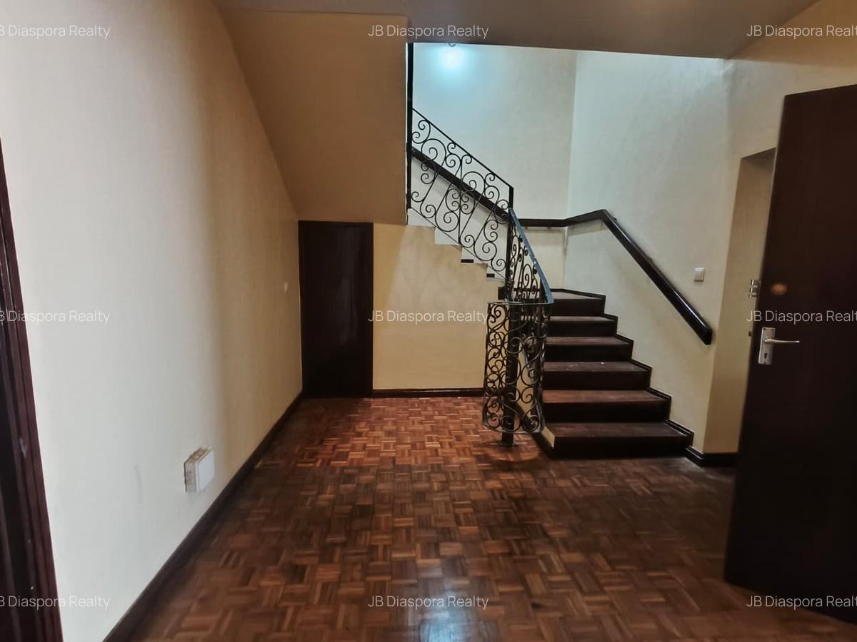 5 Bed Apartment with Staff Quarters at 2Nd Parklands - 14