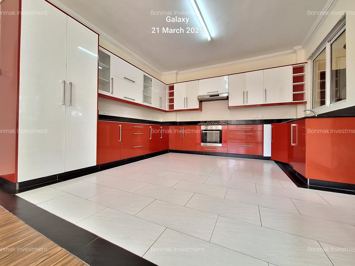 3 Bed Apartment with En Suite at Brookside Drive - 5
