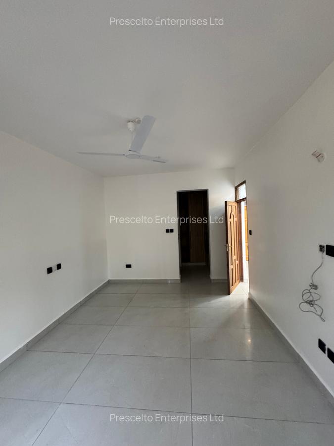 3 Bed Apartment with En Suite at Off Links Road - 19