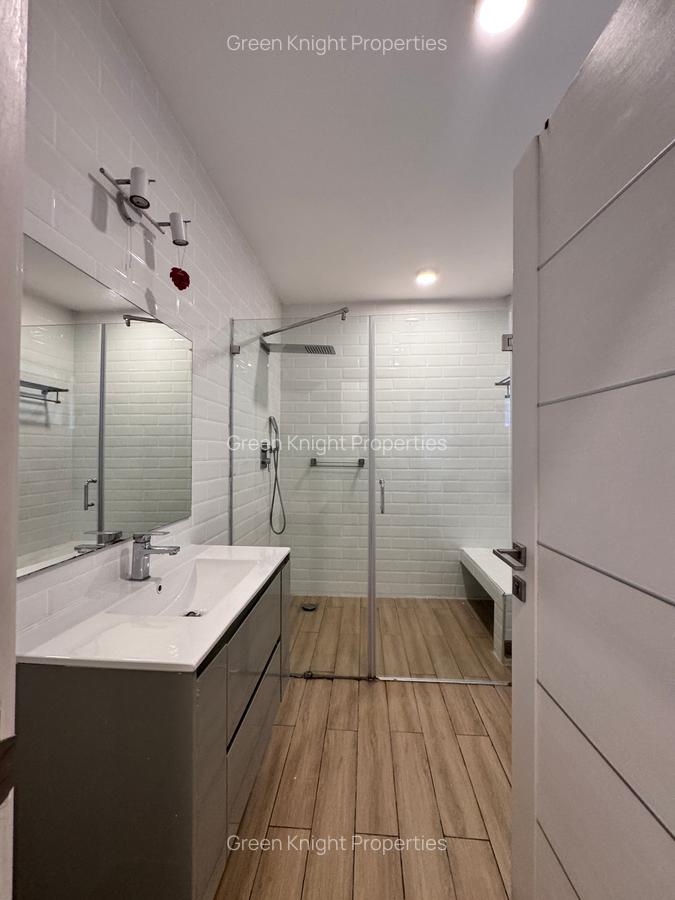 Serviced 2 Bed Apartment with En Suite in Lavington - 3
